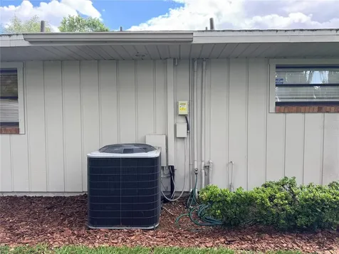 334 W F Street Frostproof FL 33843