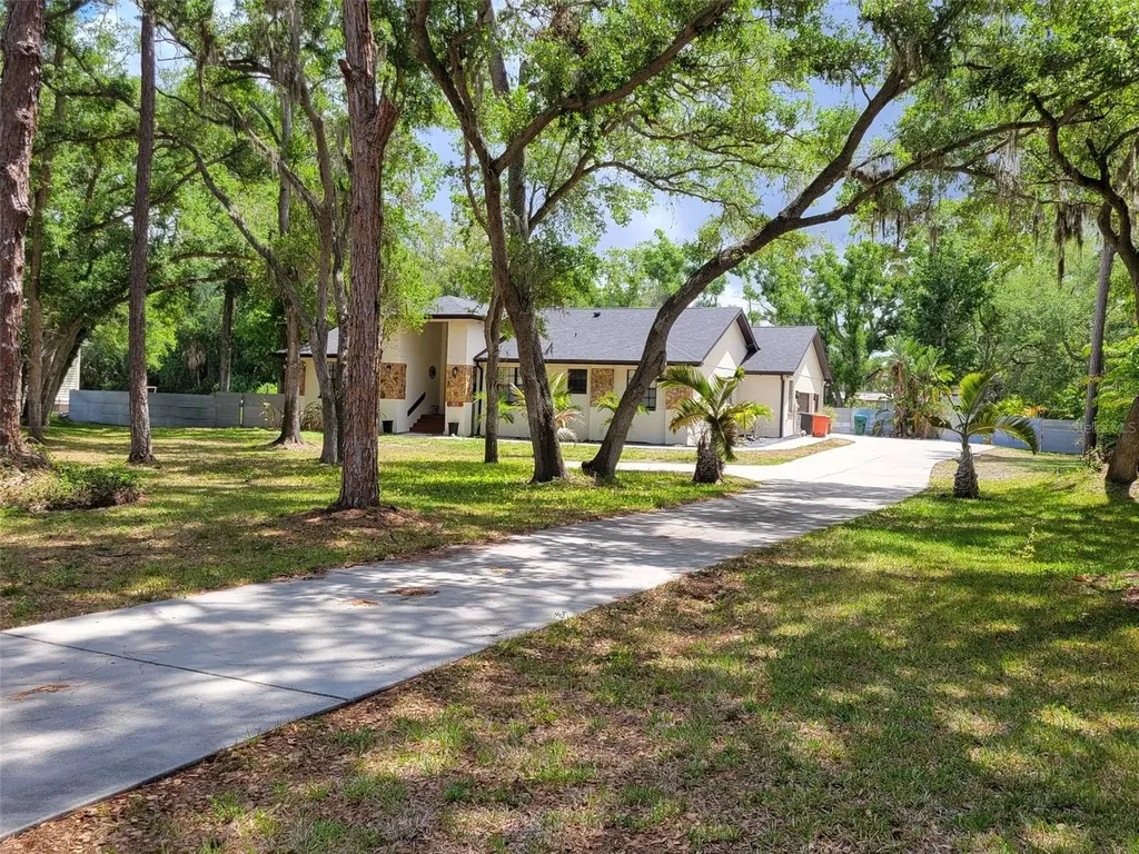 9405 94th Street Seminole FL 33777