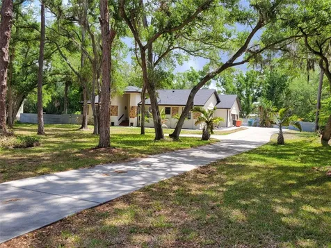 9405 94th Street Seminole FL 33777