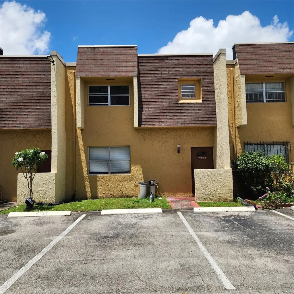 5733 Blueberry Court Lauderhill FL 33313