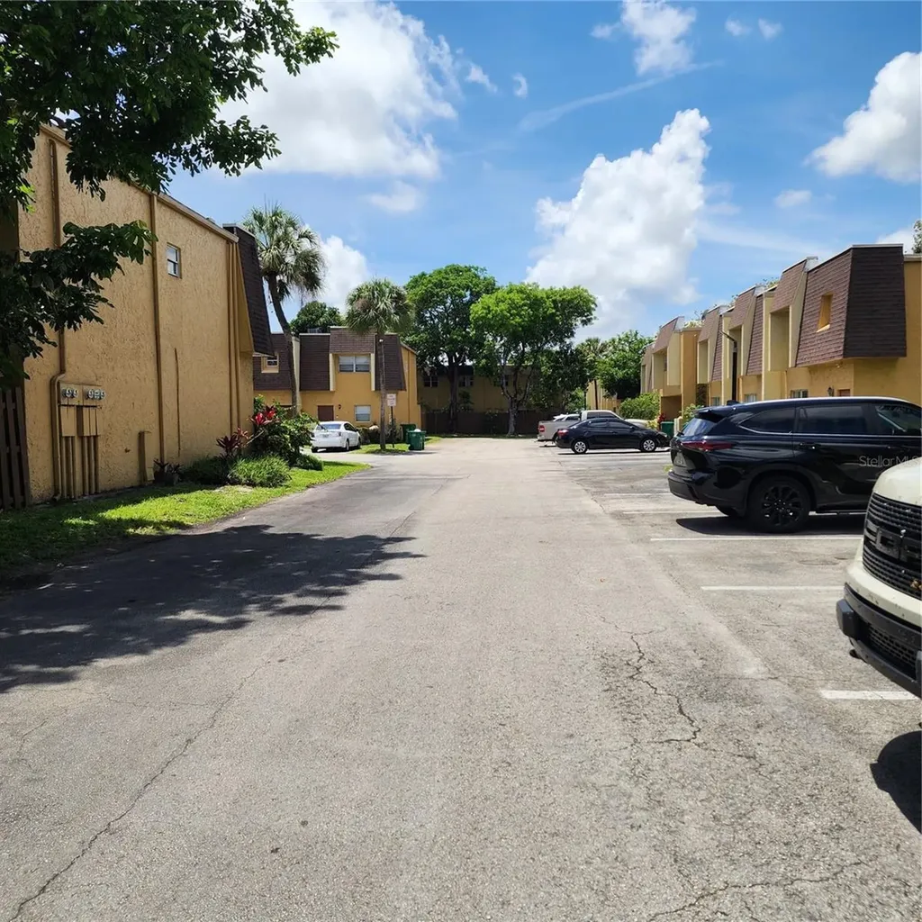 5733 Blueberry Court Lauderhill FL 33313
