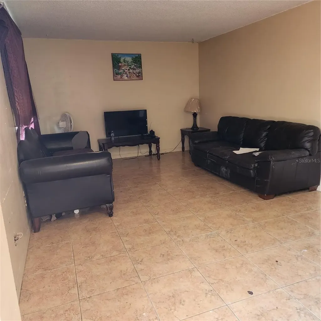 5733 Blueberry Court Lauderhill FL 33313
