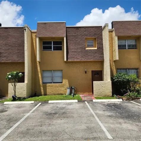 5733 Blueberry Court Lauderhill FL 33313