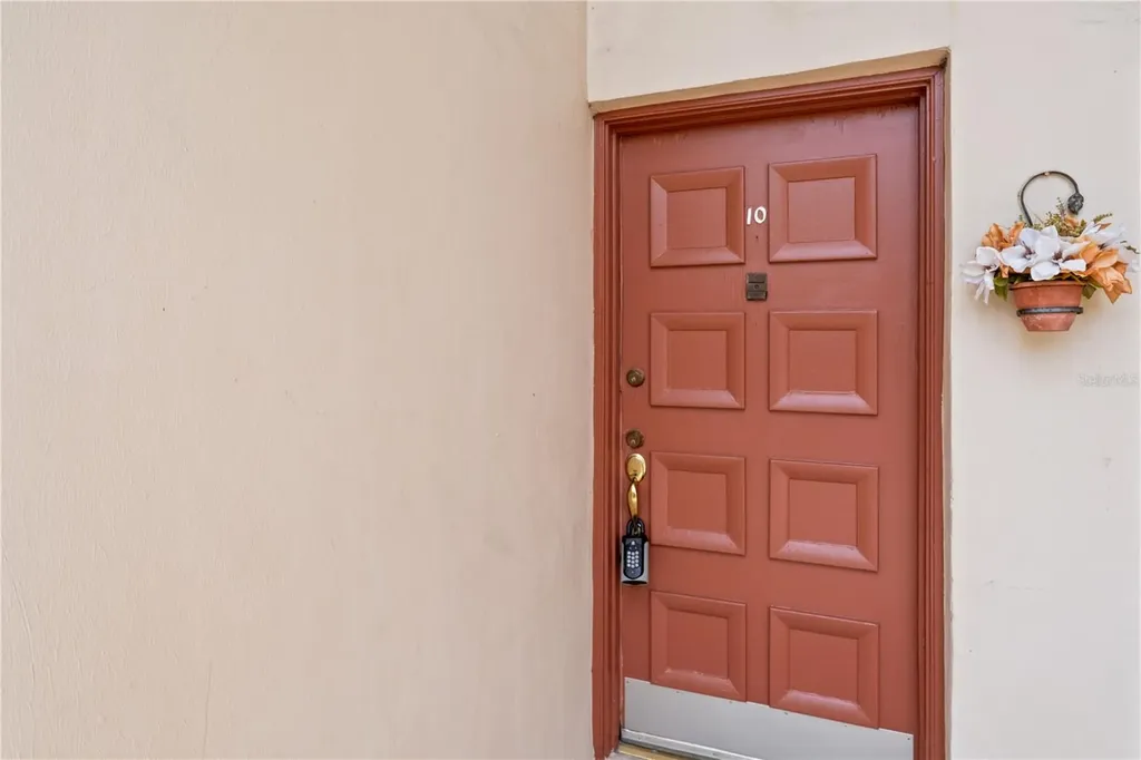 500 Orange Drive Altamonte Springs FL 32701