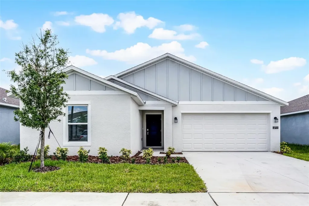 2711 Pioneer Trail Eagle Lake FL 33839