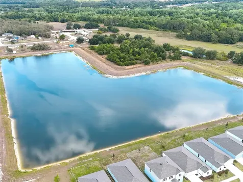 2711 Pioneer Trail Eagle Lake FL 33839
