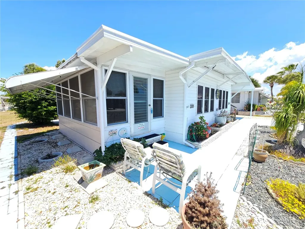 205 Via Veneto Venice FL 34285