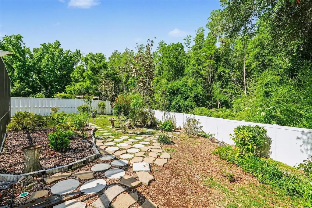 10212 Grant Creek Drive Tampa FL 33647