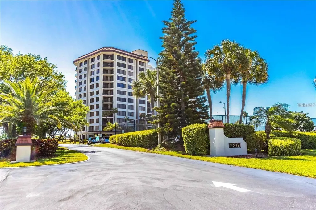 736 Island Way Clearwater FL 33767