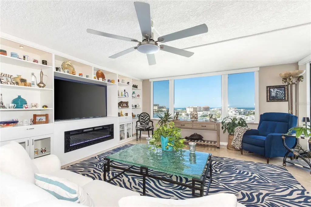 736 Island Way Clearwater FL 33767