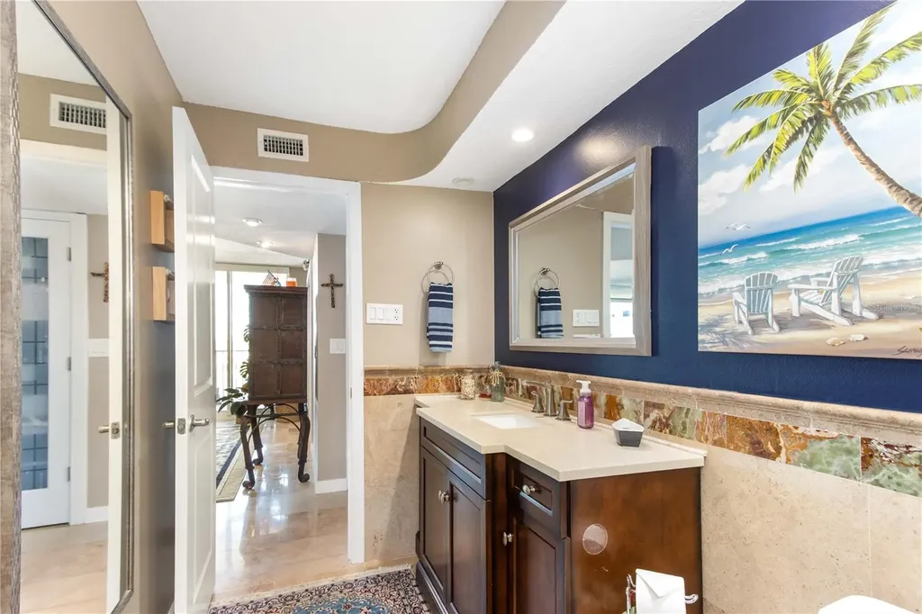 736 Island Way Clearwater FL 33767