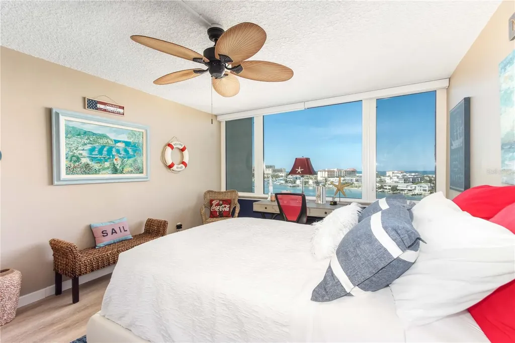 736 Island Way Clearwater FL 33767