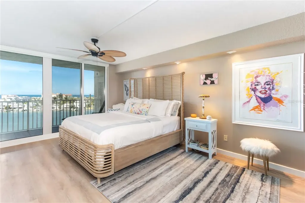 736 Island Way Clearwater FL 33767