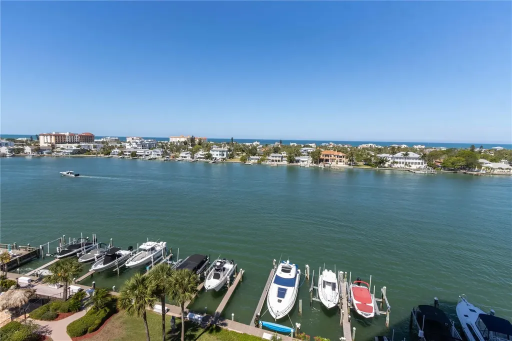 736 Island Way Clearwater FL 33767