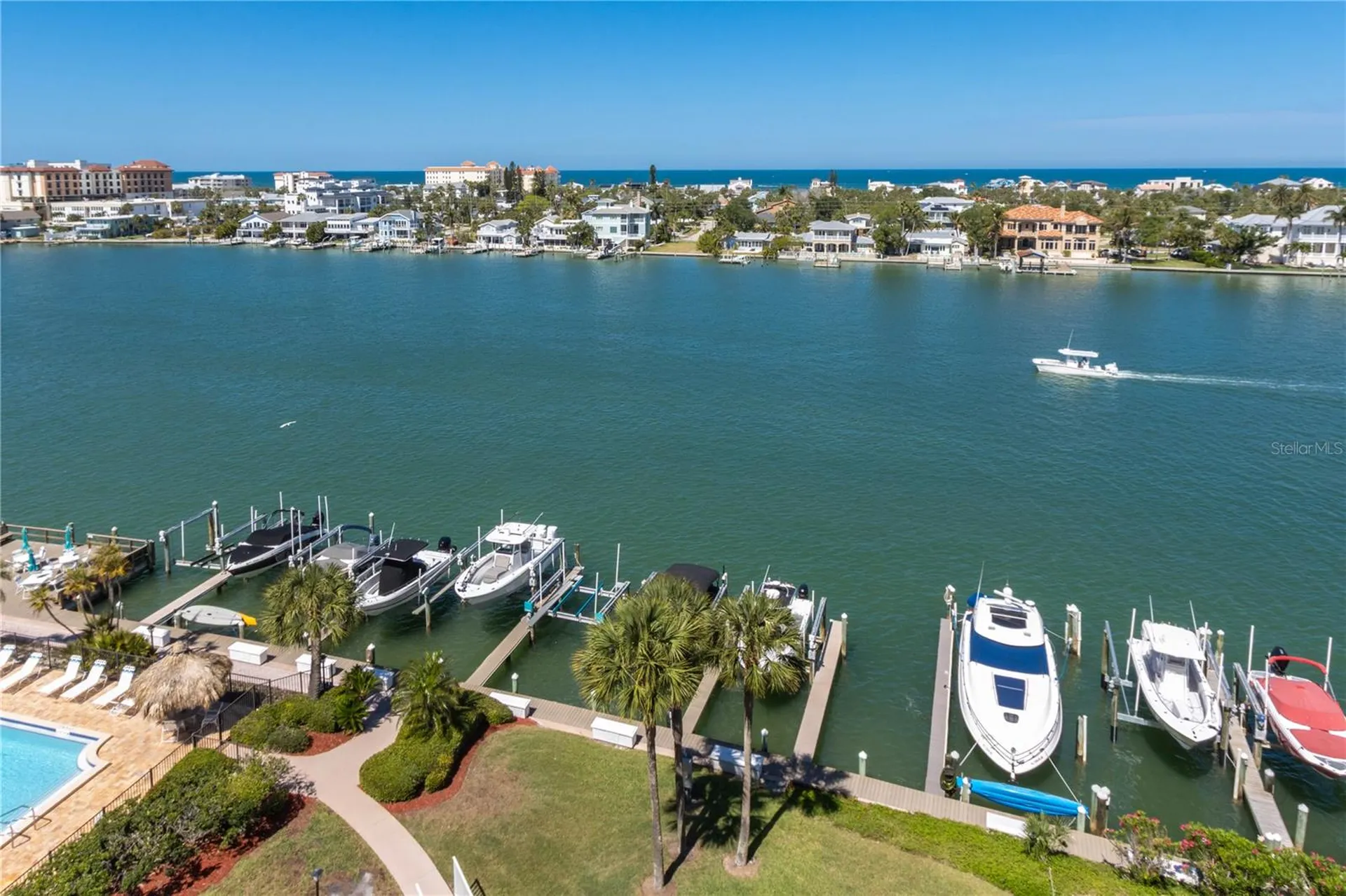 736 Island Way Clearwater FL 33767