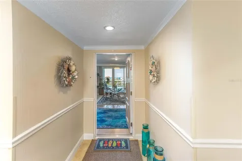 736 Island Way Clearwater FL 33767