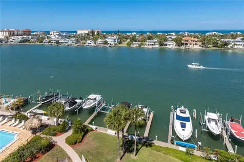 736 Island Way Clearwater FL 33767