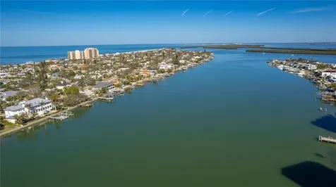 736 Island Way Clearwater FL 33767