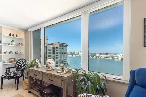 736 Island Way Clearwater FL 33767
