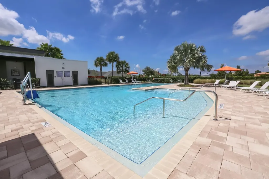 6207 Voyagers Place Apollo Beach FL 33572
