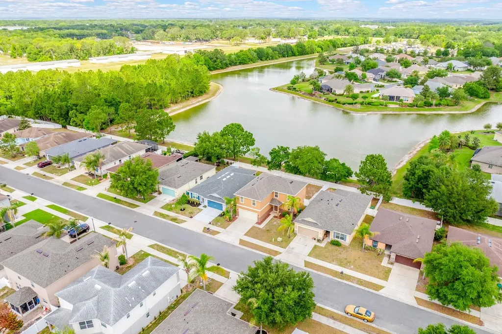 1681 Strathmore Circle Mount Dora FL 32757