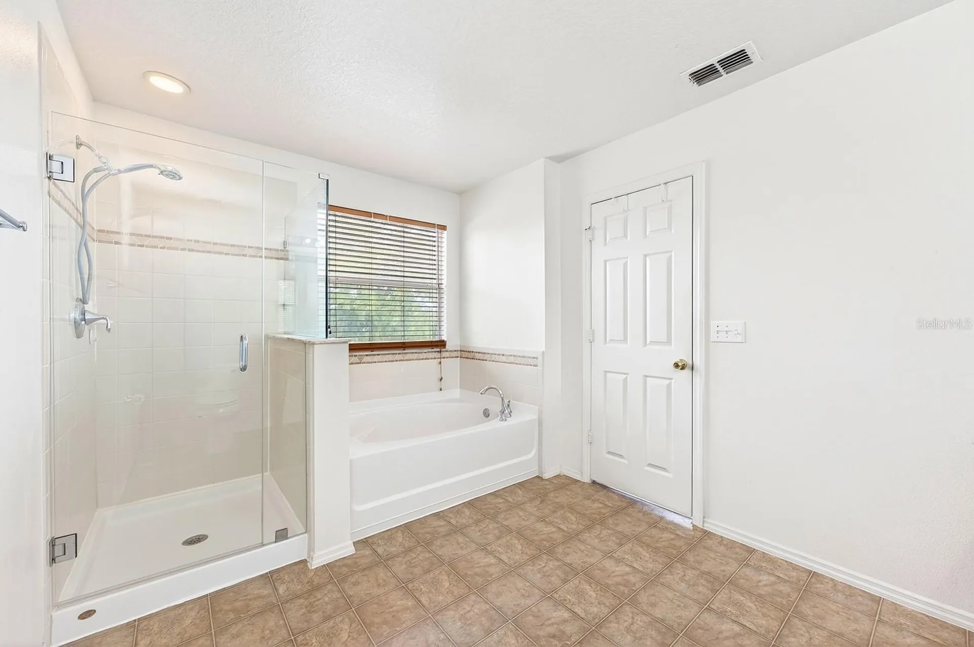 1681 Strathmore Circle Mount Dora FL 32757