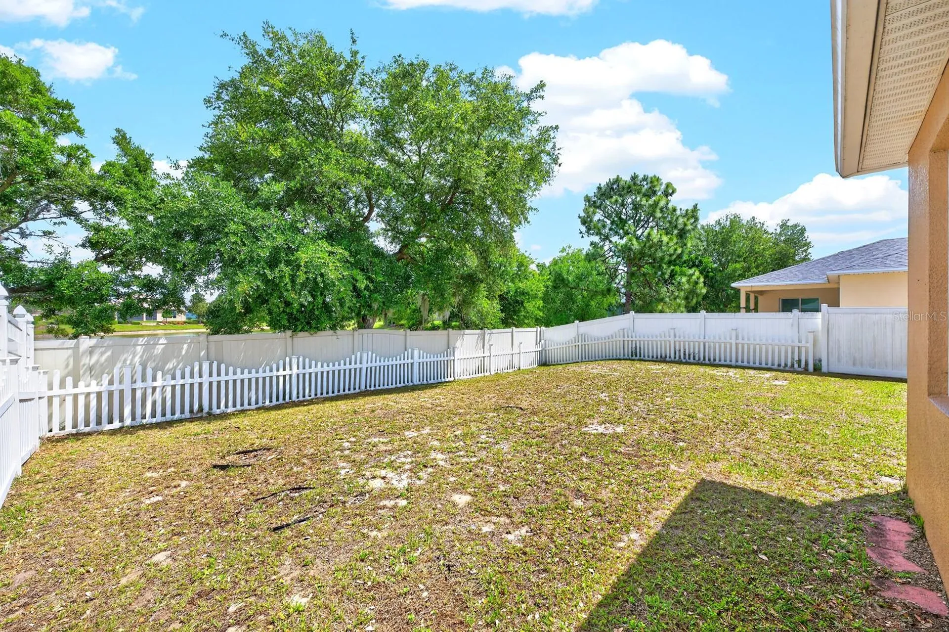 1681 Strathmore Circle Mount Dora FL 32757