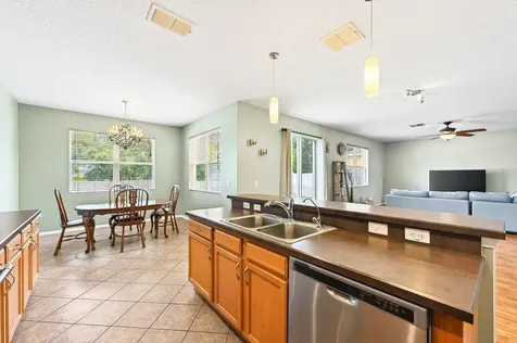 1681 Strathmore Circle Mount Dora FL 32757