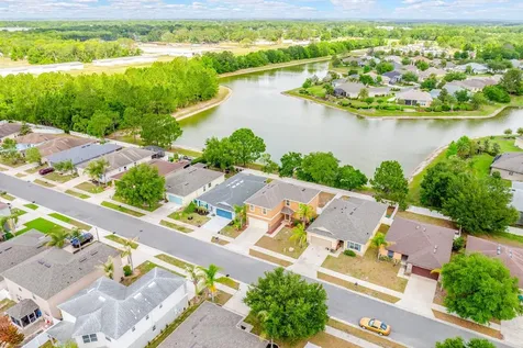 1681 Strathmore Circle Mount Dora FL 32757