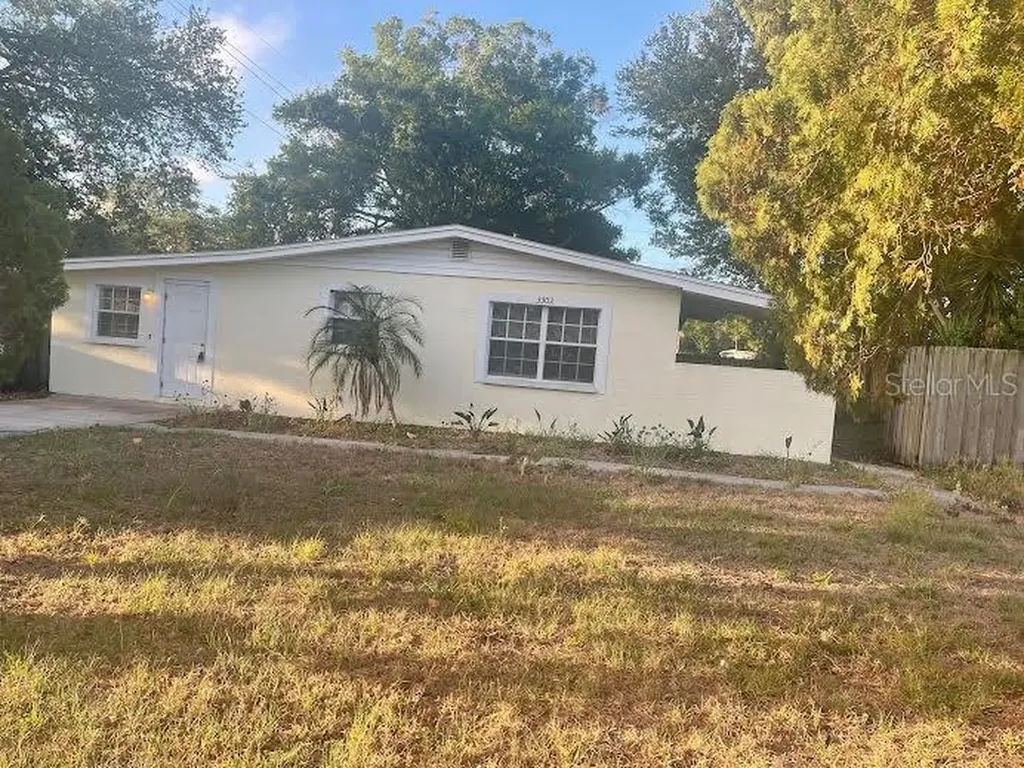 3302 W Wallace Avenue Tampa FL 33611