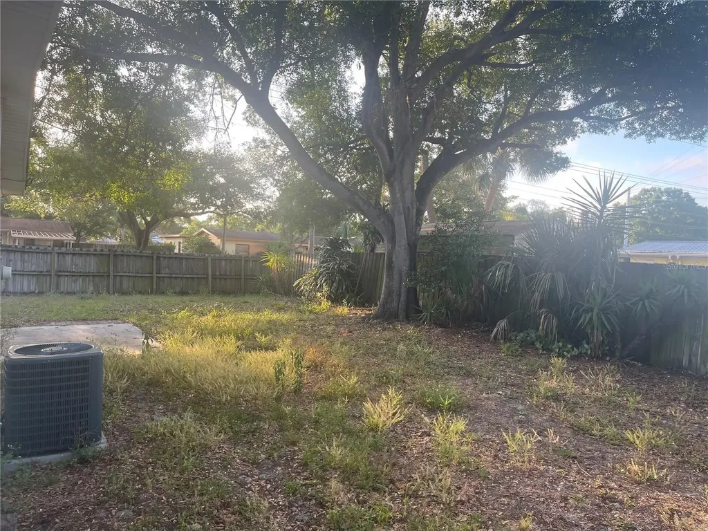 3302 W Wallace Avenue Tampa FL 33611