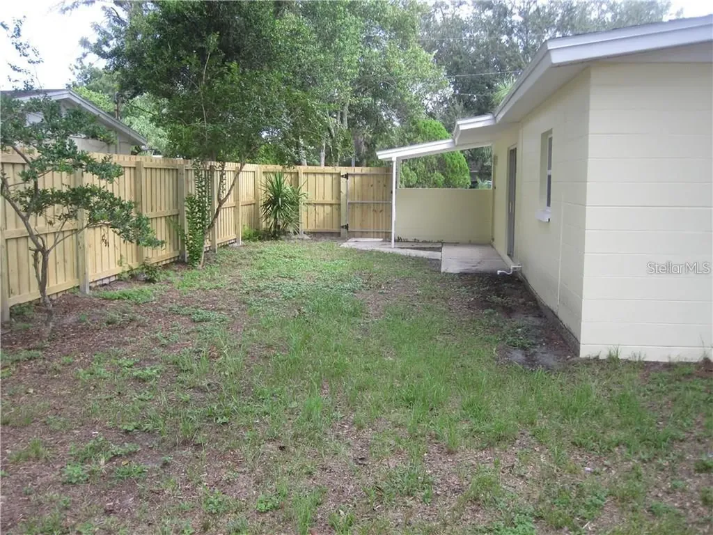 3302 W Wallace Avenue Tampa FL 33611