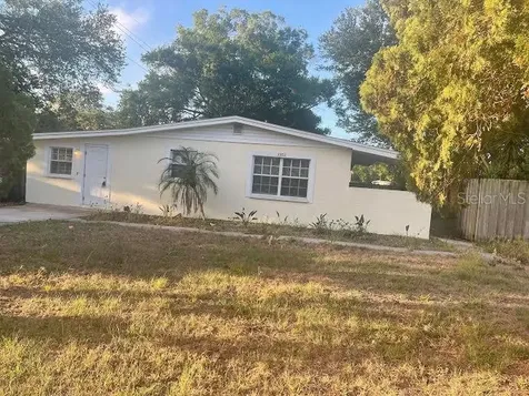 3302 W Wallace Avenue Tampa FL 33611