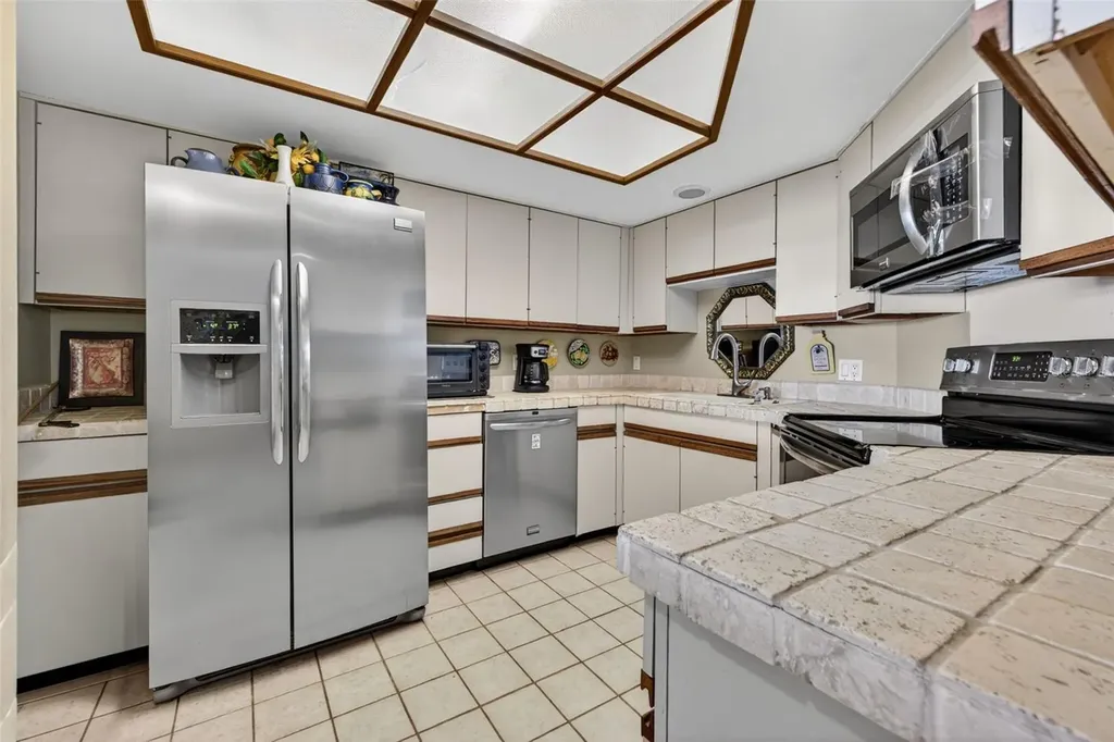 14820 14820 Rue De Bayonne Clearwater FL 33762