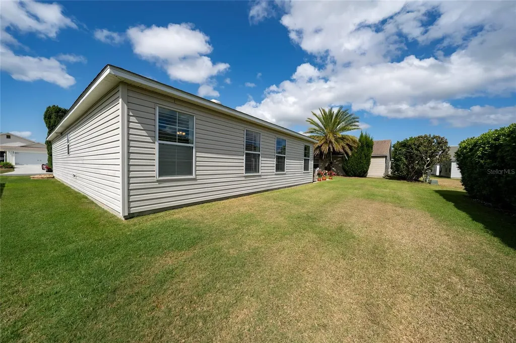 854 Fenwick Loop The Villages FL 32163