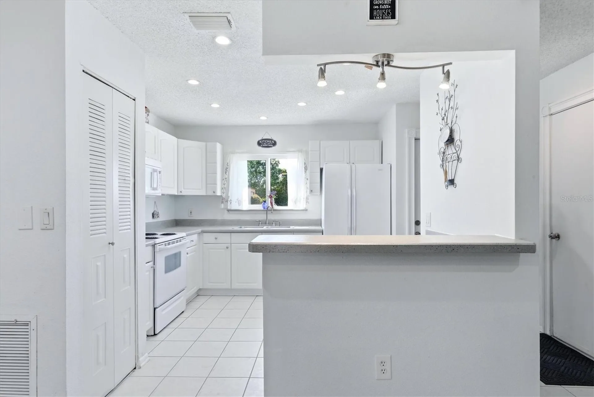 4044 S Salford Boulevard North Port FL 34287