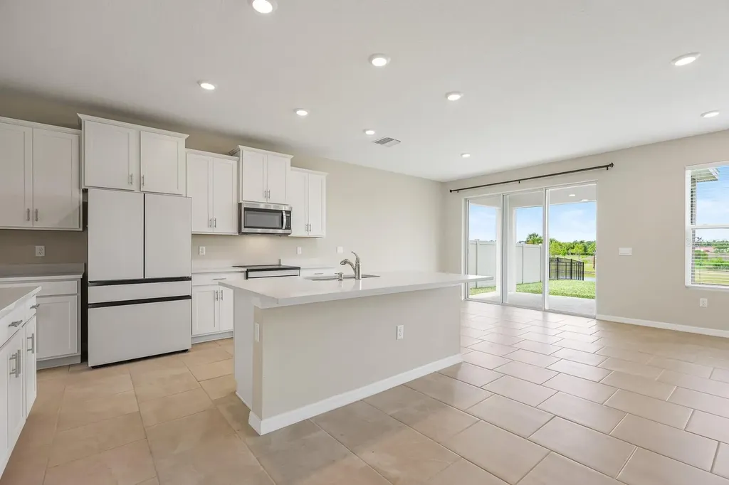 3809 Sunny Spring Street Plant City FL 33565