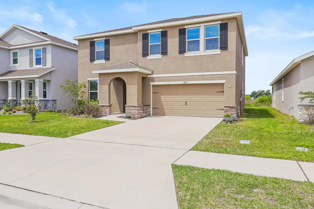 3809 Sunny Spring Street Plant City FL 33565