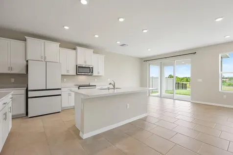 3809 Sunny Spring Street Plant City FL 33565