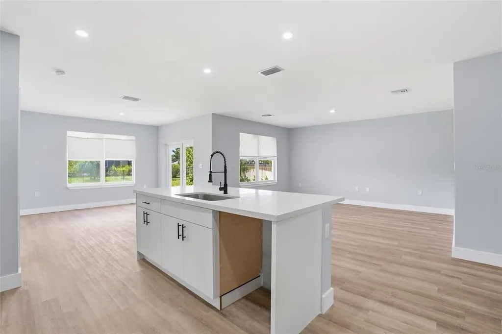 2720 NW 20th Terrace Cape Coral FL 33993