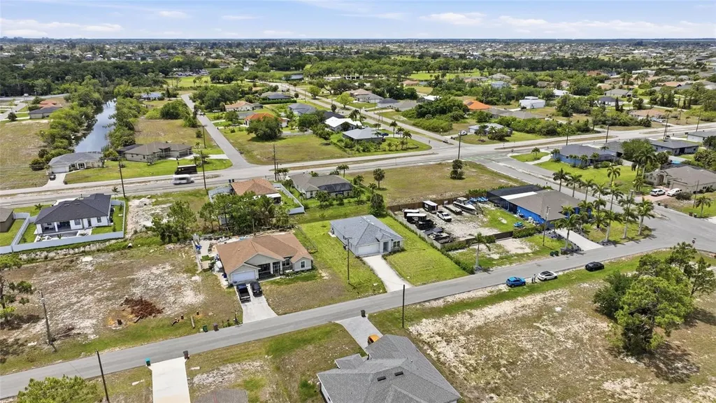 2720 NW 20th Terrace Cape Coral FL 33993