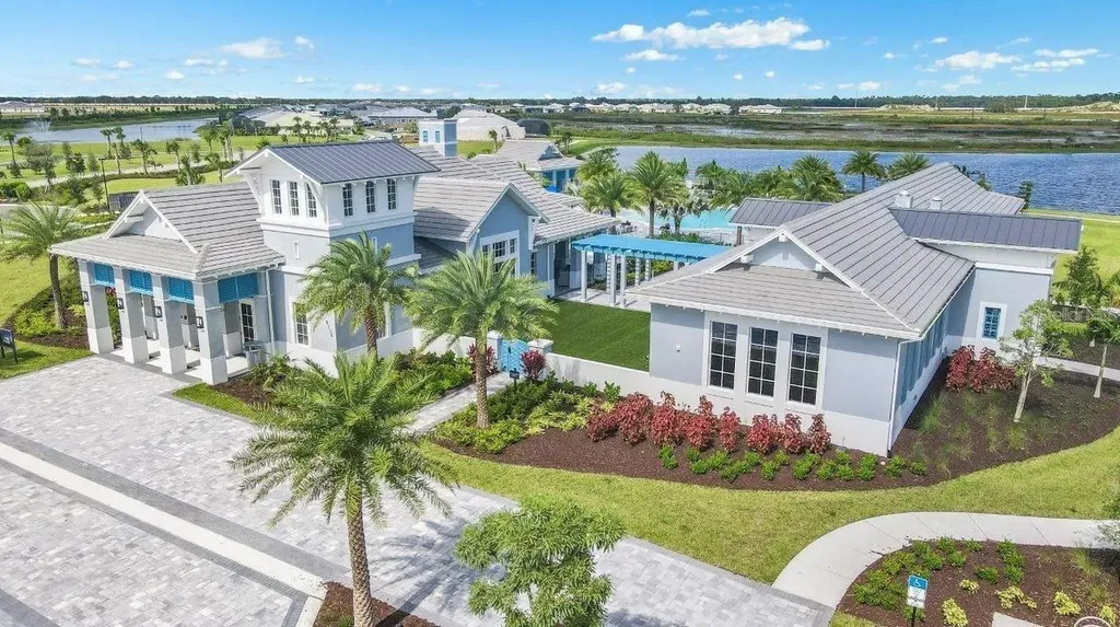 17610 Palmiste Drive Bradenton FL 34202