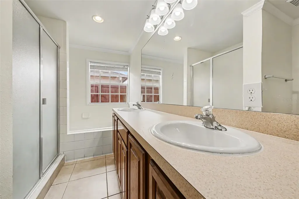 245 Oak Run Court Apopka FL 32703