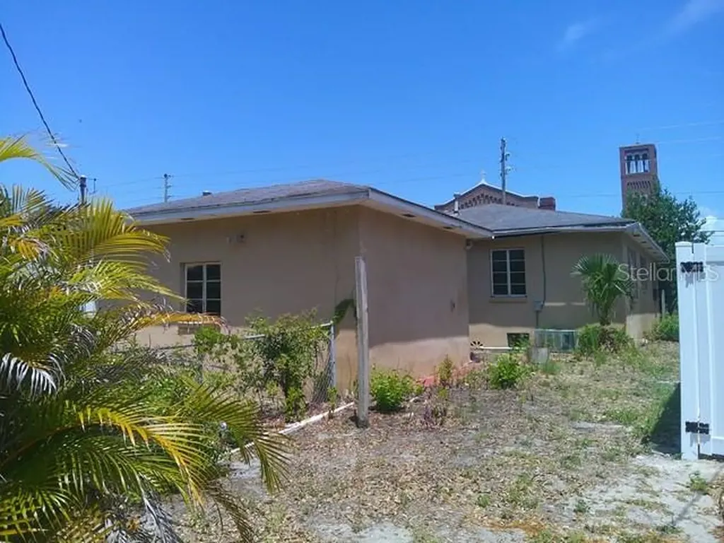 2040 22nd Avenue S St Petersburg FL 33712