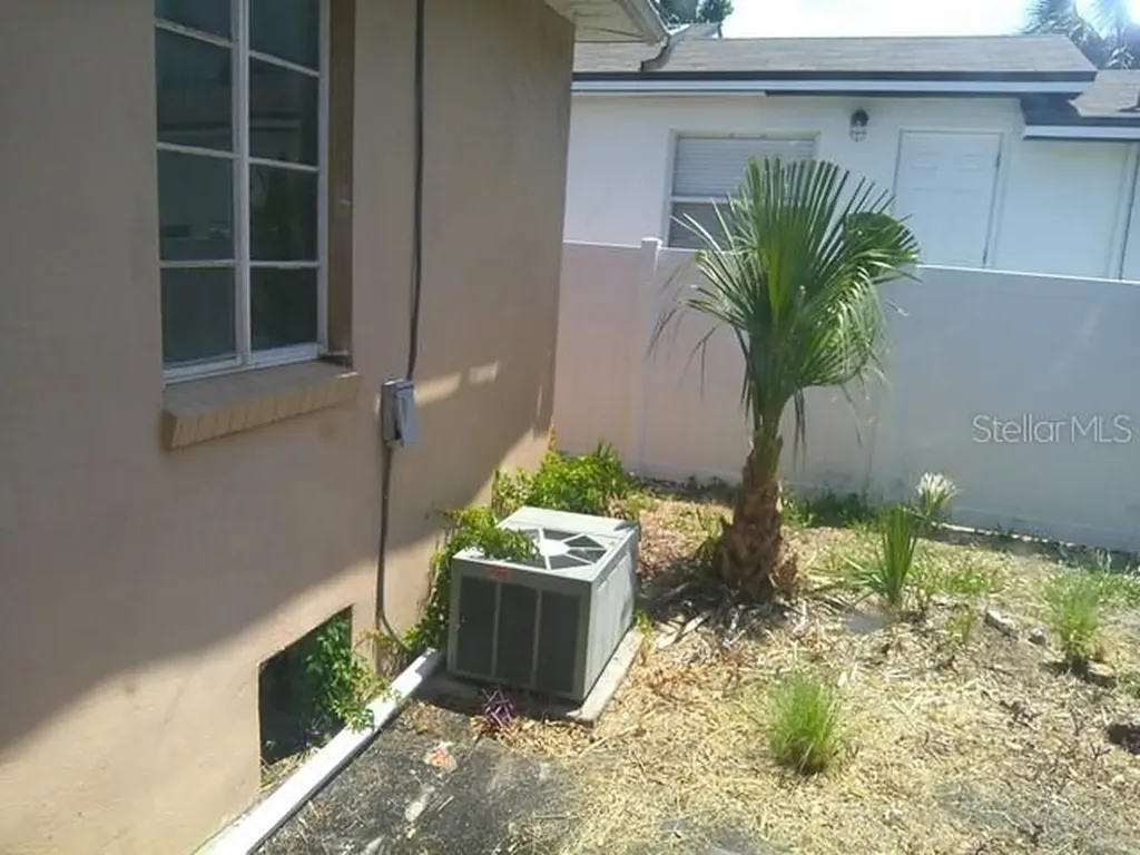 2040 22nd Avenue S St Petersburg FL 33712