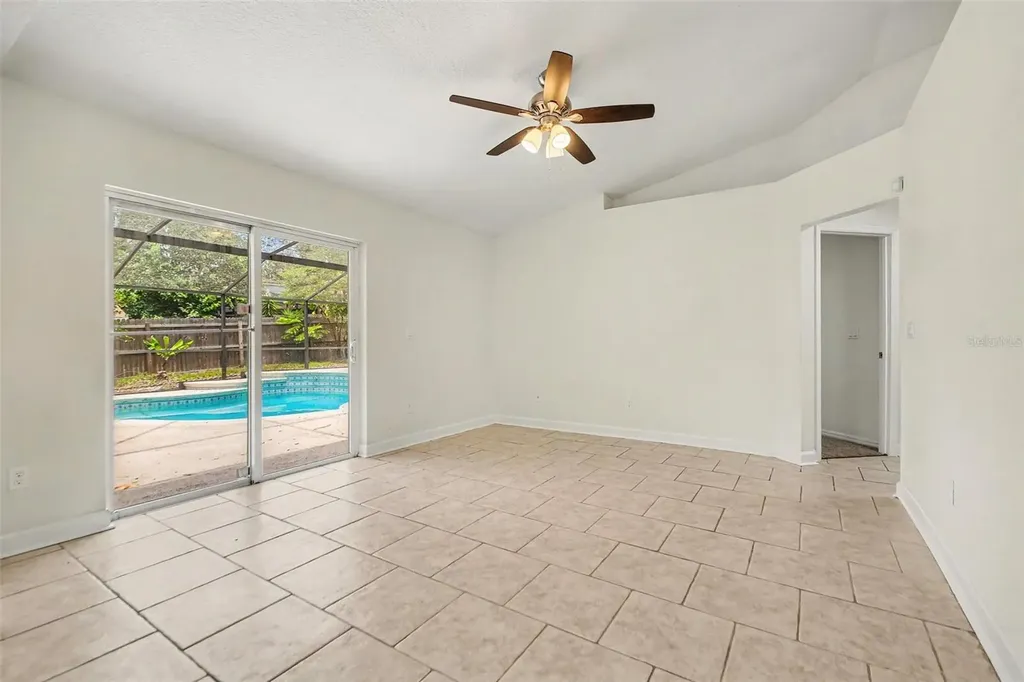 1242 Dunbridge Street Apopka FL 32703