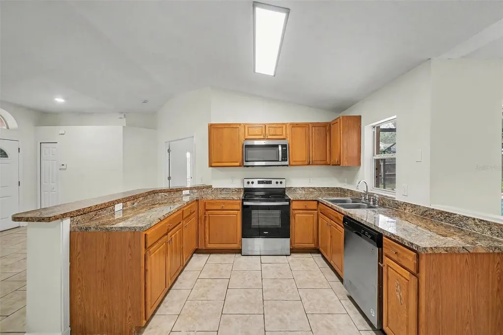 1242 Dunbridge Street Apopka FL 32703