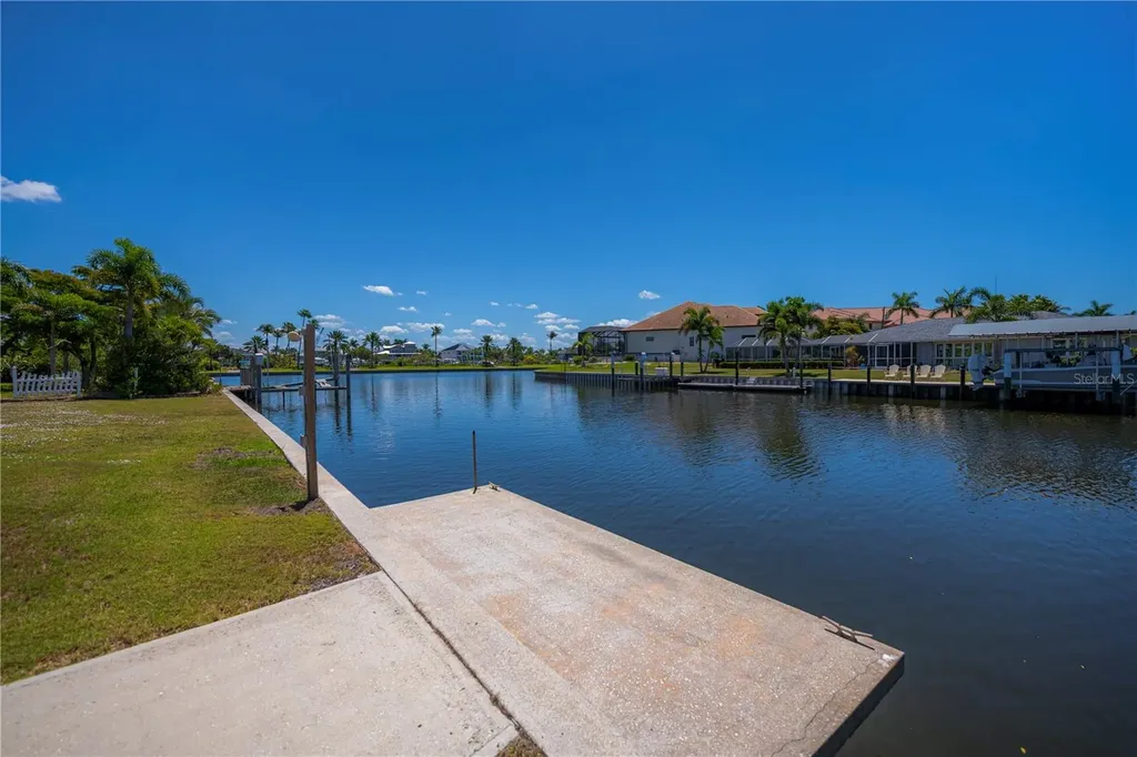 137 Sinclair Street SE Port Charlotte FL 33952