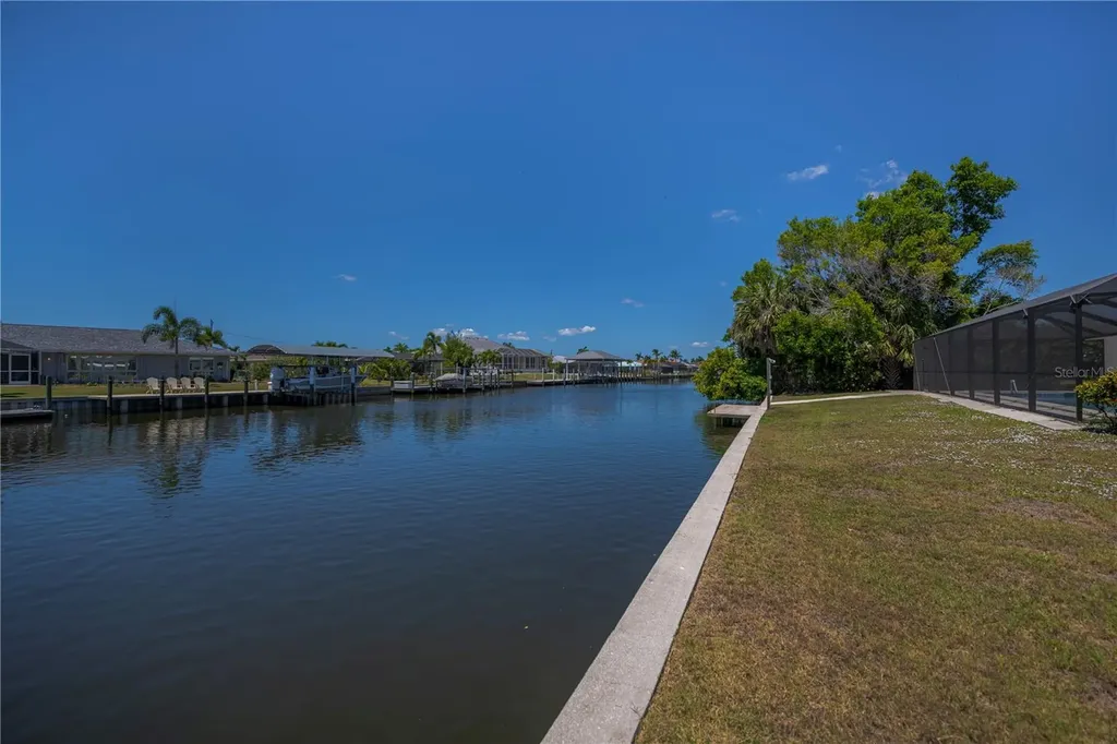 137 Sinclair Street SE Port Charlotte FL 33952