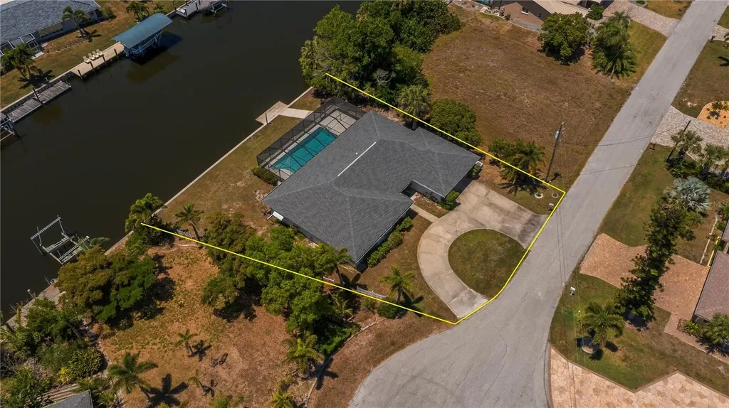 137 Sinclair Street SE Port Charlotte FL 33952